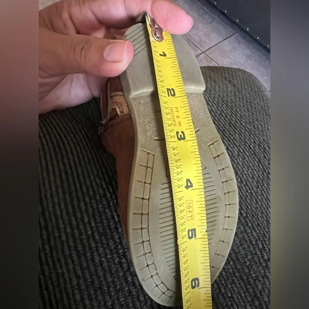 Boot size 7 baby !Replacement! Amp... right foot